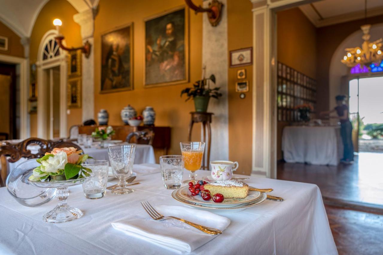 Palazzo Cavagna Sangiuliani Bed & Breakfast Bereguardo Luaran gambar