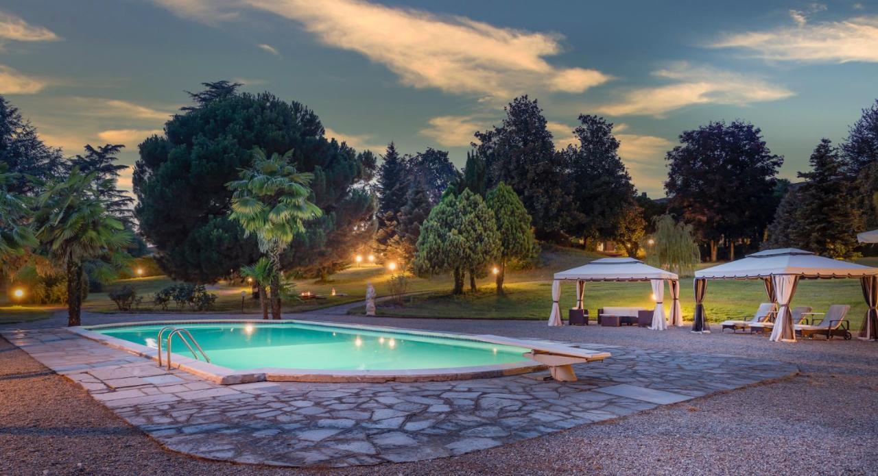 Palazzo Cavagna Sangiuliani Bed & Breakfast Bereguardo Luaran gambar