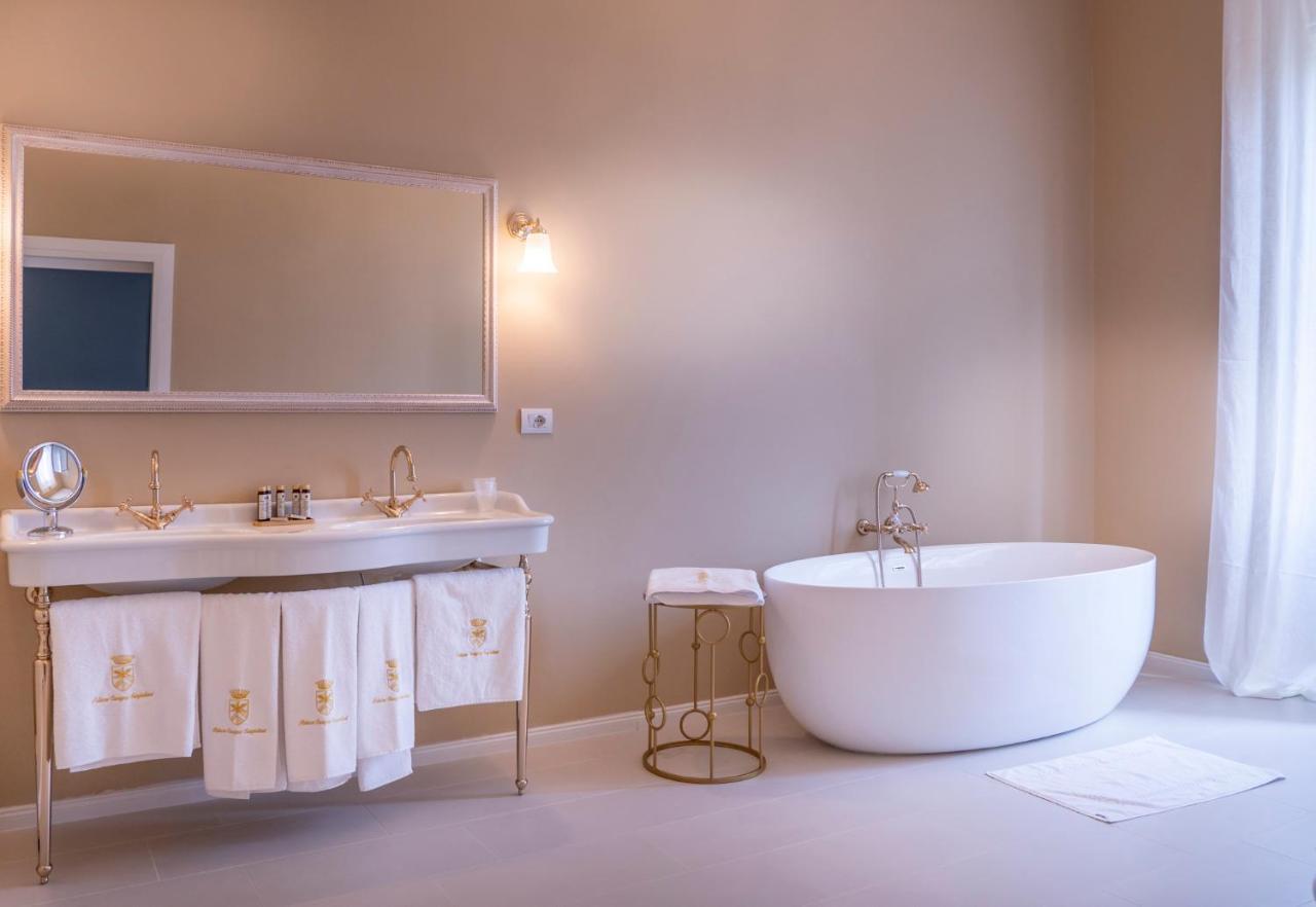 Palazzo Cavagna Sangiuliani Bed & Breakfast Bereguardo Luaran gambar