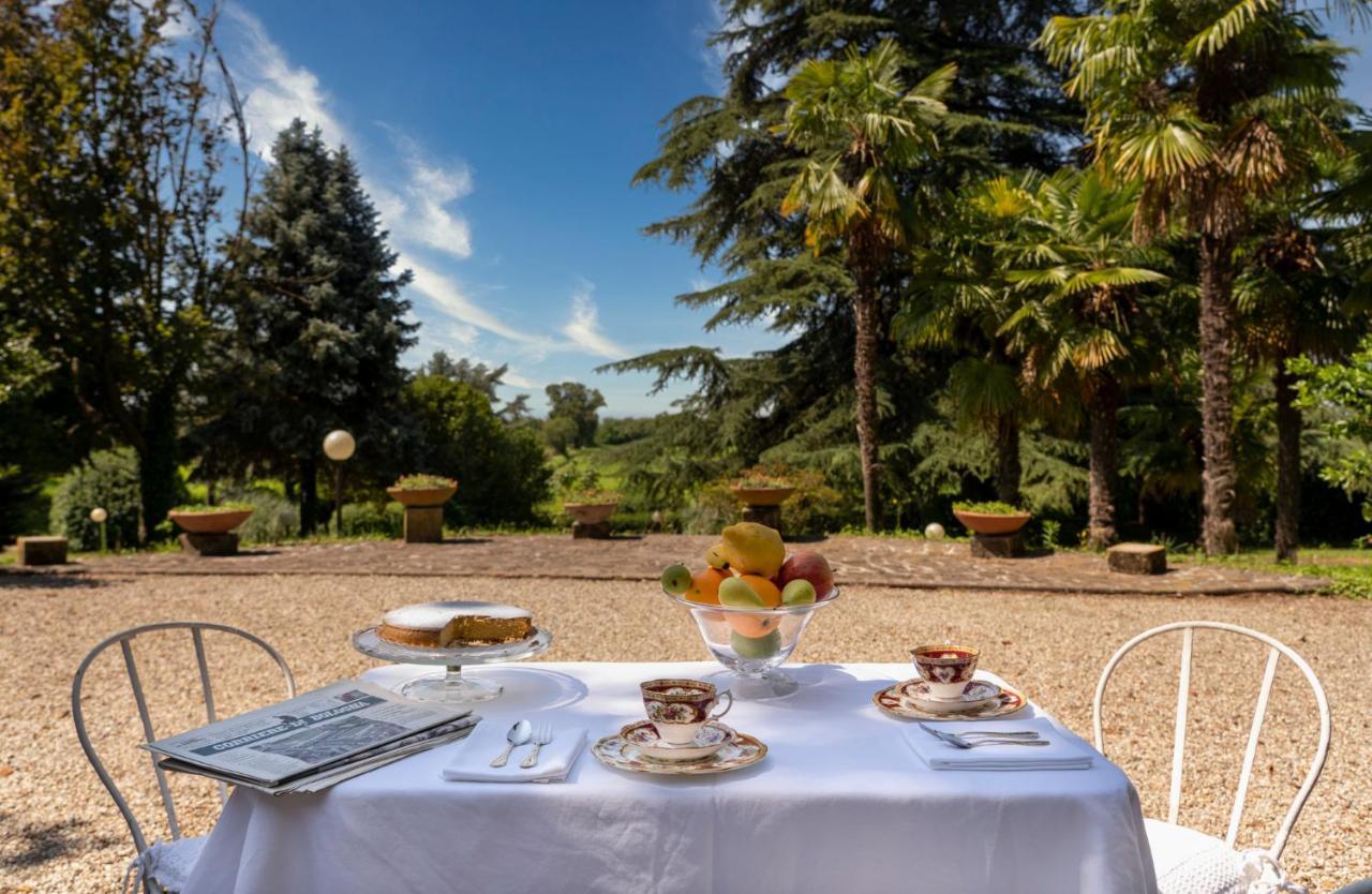 Palazzo Cavagna Sangiuliani Bed & Breakfast Bereguardo Luaran gambar